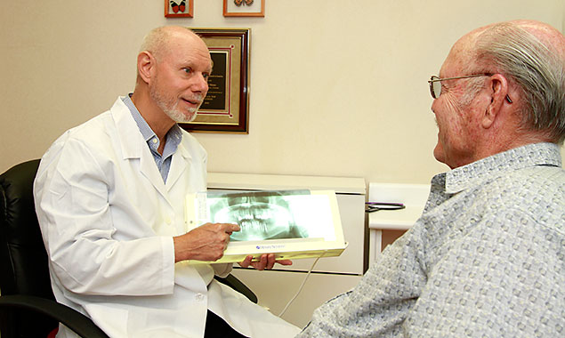 Dr. Munz can replace single missing teeth with minimally invasive Mini Dental Implants and crowns.